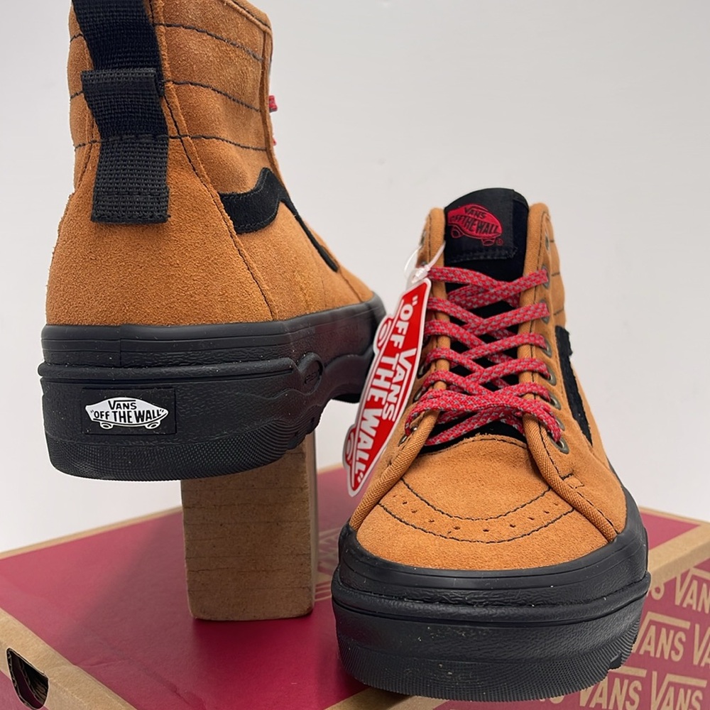 Vans WMNS Sentry Sk8-Hi Hiker Suede Brown/Black
VN0A5KY5Y49 Sneakers - Picture 8 of 16